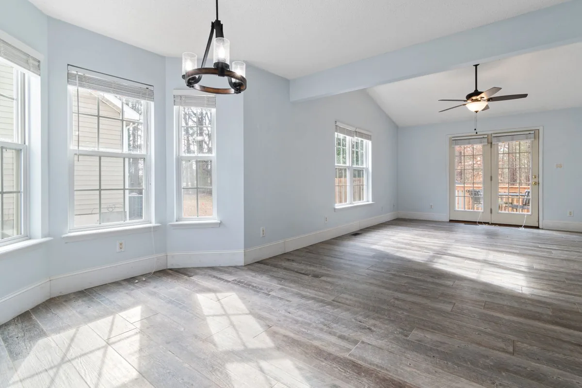 Clean, safe room after biohazard cleanup in Carey Park, Atlanta, GA
